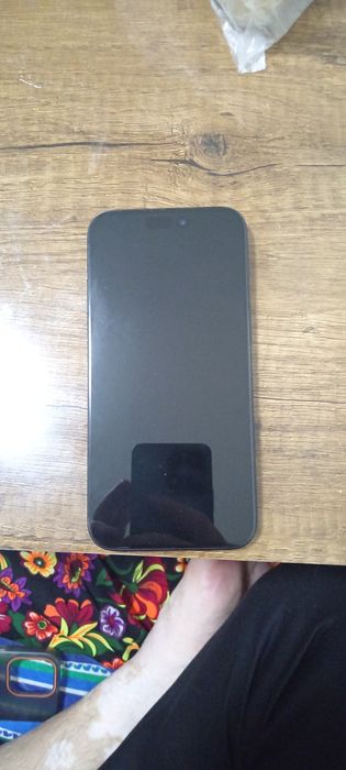 Iphone 15 pro max sotladi 256 gb 85 yomkst