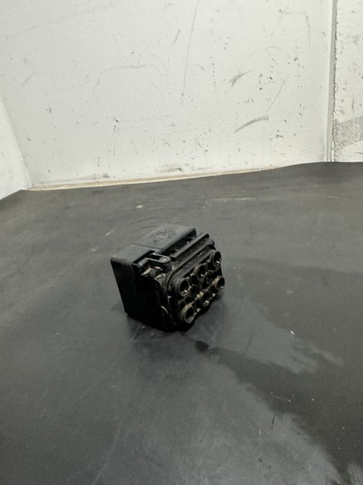 Bloc valve perne aer Volkswagen Vw Touareg 7L Audi Q7 7L0698014