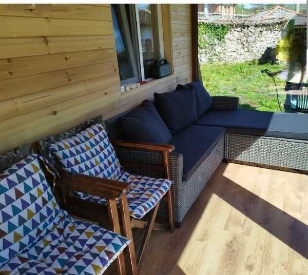 Парцел с къща в с. Свежен!