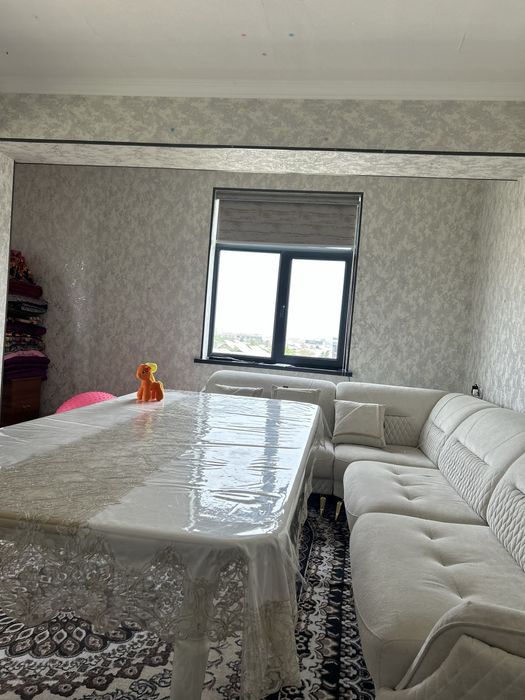 Mebelllar va  hontahtasi sotiladi