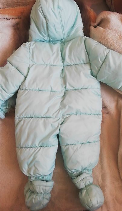 Продам детский зимний комбинезон
