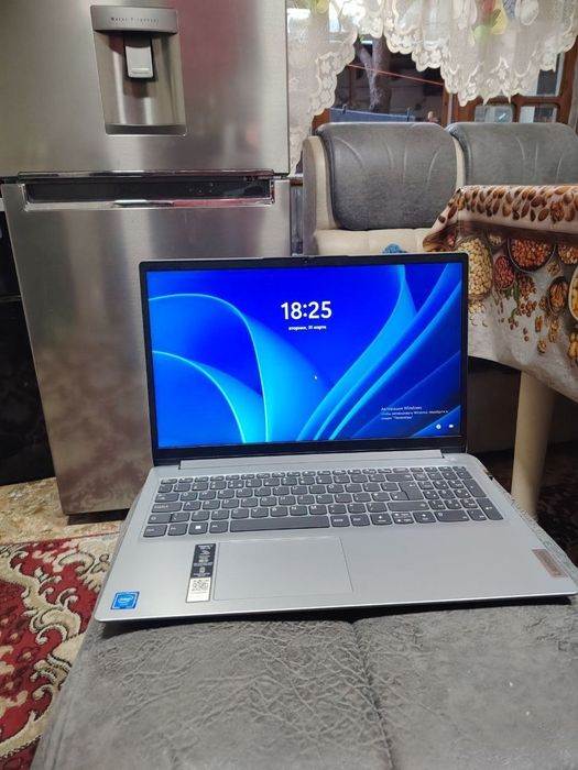 Lenovo IdeaPad1i