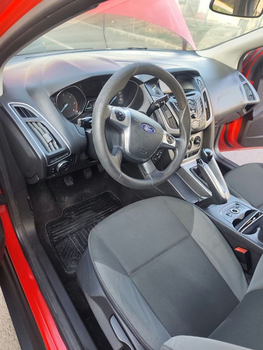 FORD Focus 2011 — imagine 5
