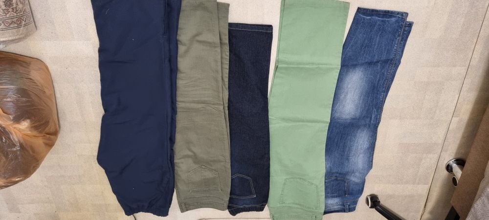 Джинсы по 2000 каждая пара