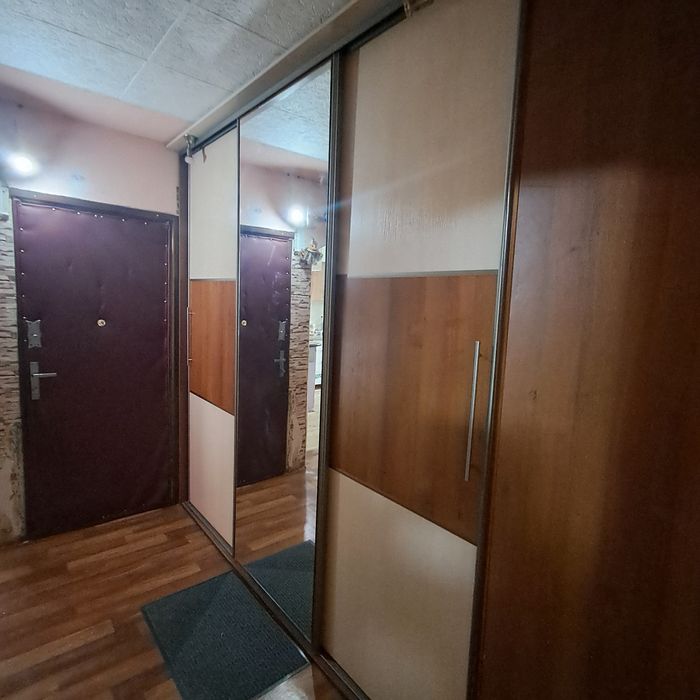 Продам 3-х ком кварт 19 мкр-н!