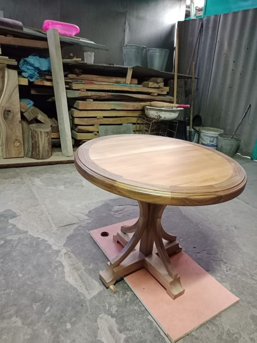 Продам журнальный стол