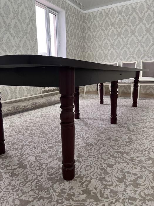 Гостини стол сатылады