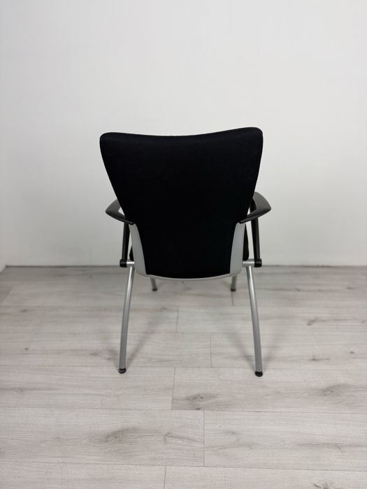 Конферетни столове за комфорт и ергономия с подвижешта облегалка”