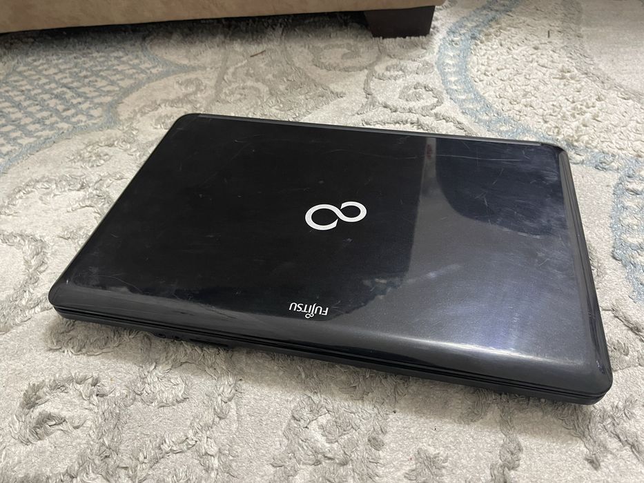 Продам ноутбук Fujitsu Lifebook AH530