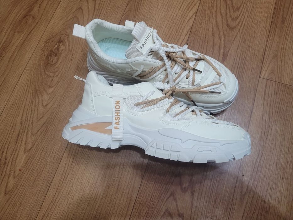 Кроссовки (42 р-р 26.0см)