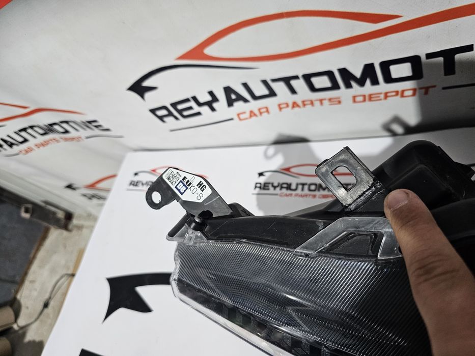 Far stanga led Toyota Yaris dupa 2020 cod K0-8