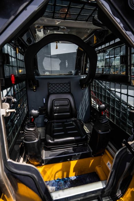 Мини-фронтальный погрузчик LiuGong 385B