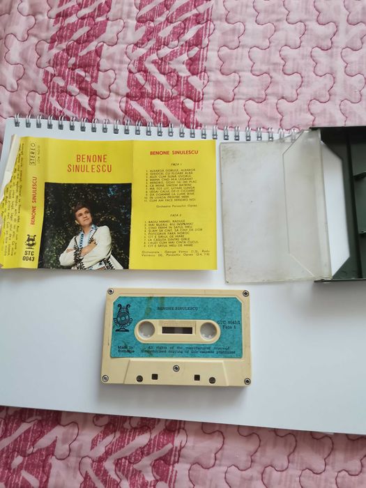 Vand casete audio vechi