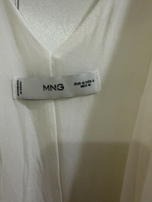 Невероятна бяло рокля Mango