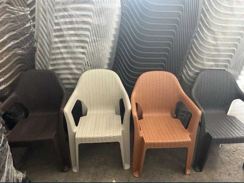 Удобен и красив стол !