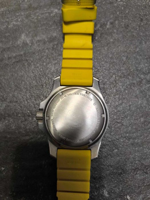 Victorinox I.N.O.X. Professional Diver  241735