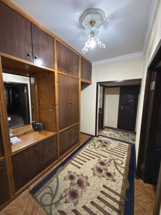 Algaritim 3 honali uy sotiladi