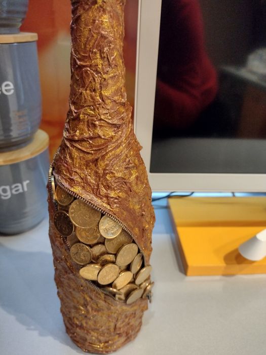 Бутилка за подарък