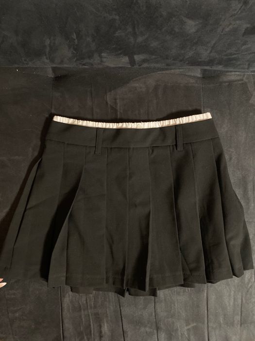 Пола къса черна PULL&BEAR