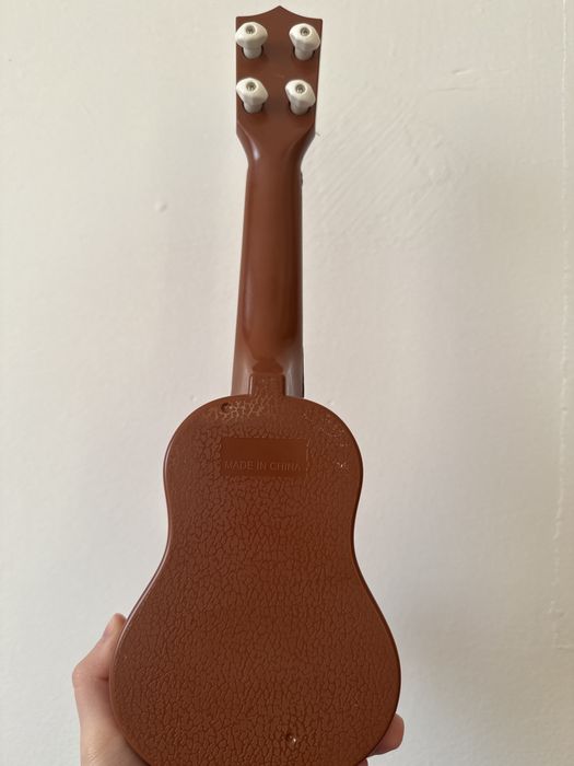 Гитара игрушечный