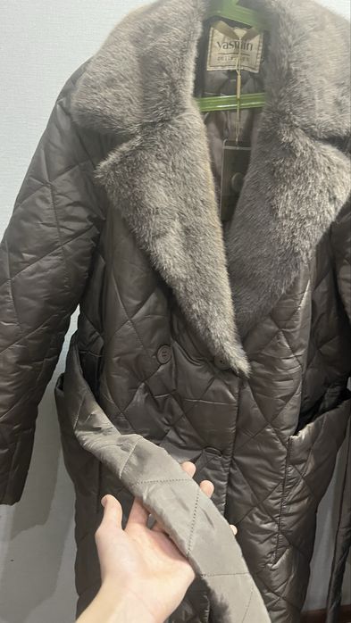 Новая куртка с биркой