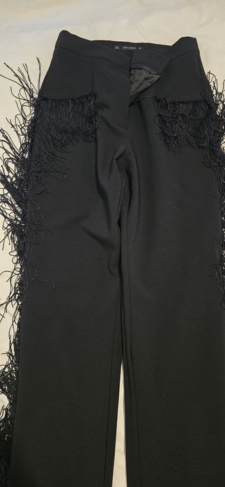 Pantaloni Zara model deosebit