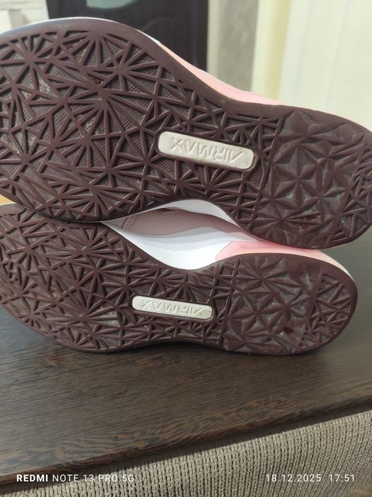 Дамски маратонки Nike