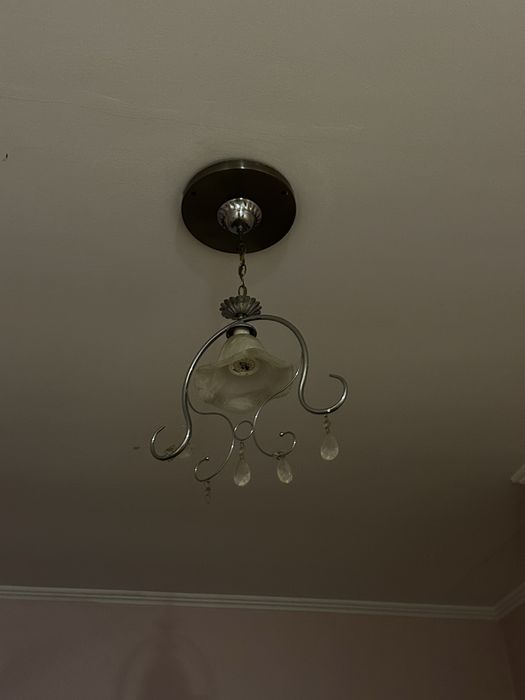 Продам три люстры за 10000 тенге