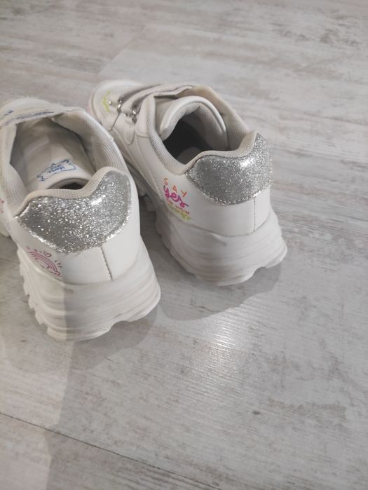 Детски маратонки от LC Waikiki