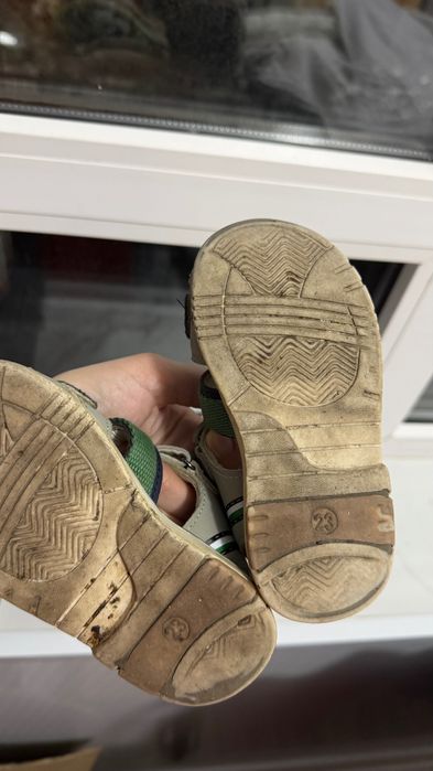 Продам сандали на мальчика