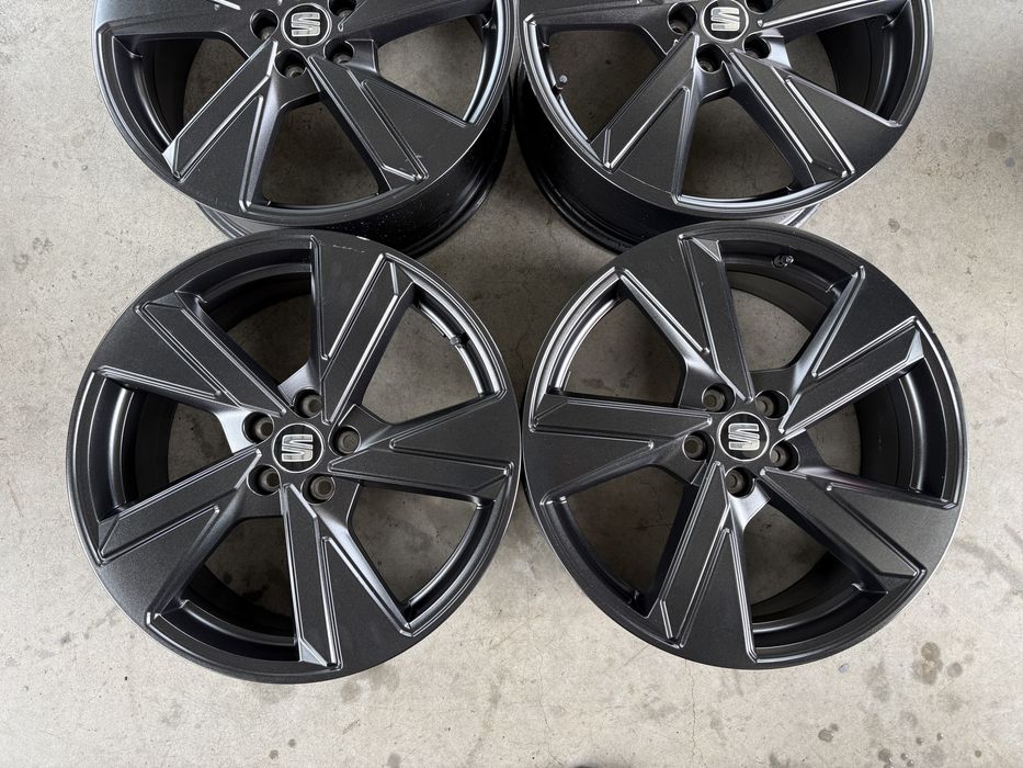 4бр. ОТЛИЧНИ 18” ОРИГИНАЛНИ Джанти 5х100 за -SEAT/SKODA/VW/AUDI/VAG- 7.0Jx18H2, ET51