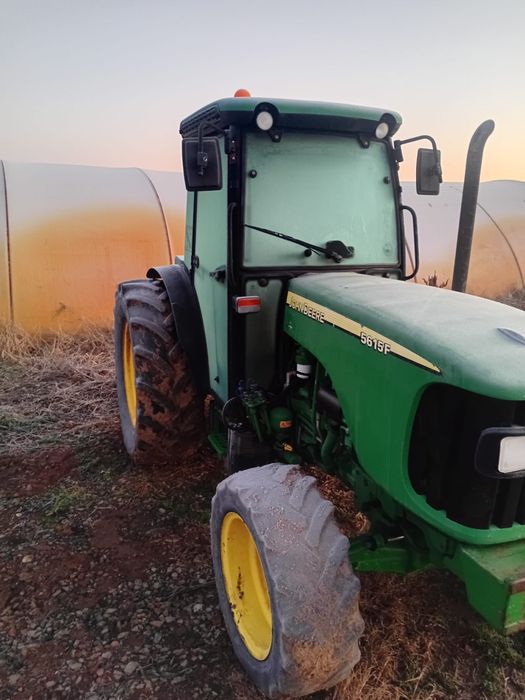 Vand tractor john deer 5615F