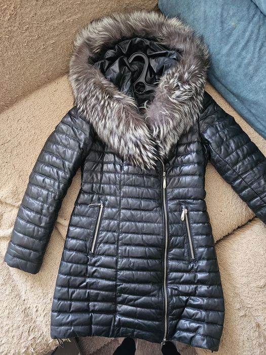 Продам куртку женскую 15000