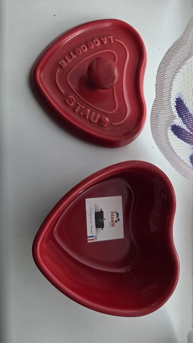 Staub Mini Cocotte Inima Rosu