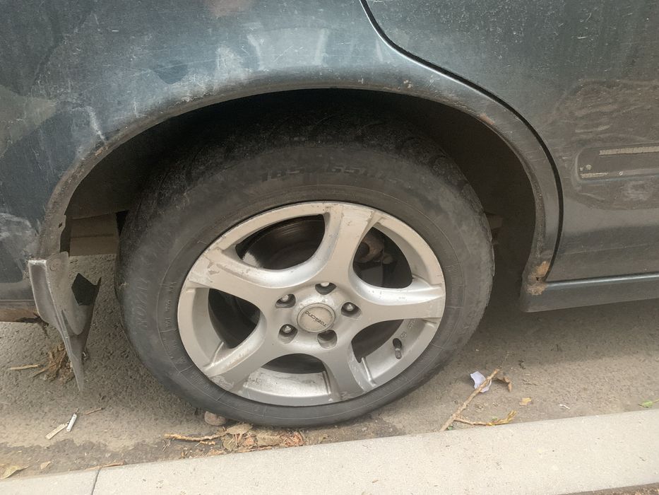 Продам Ниссан Максима J30