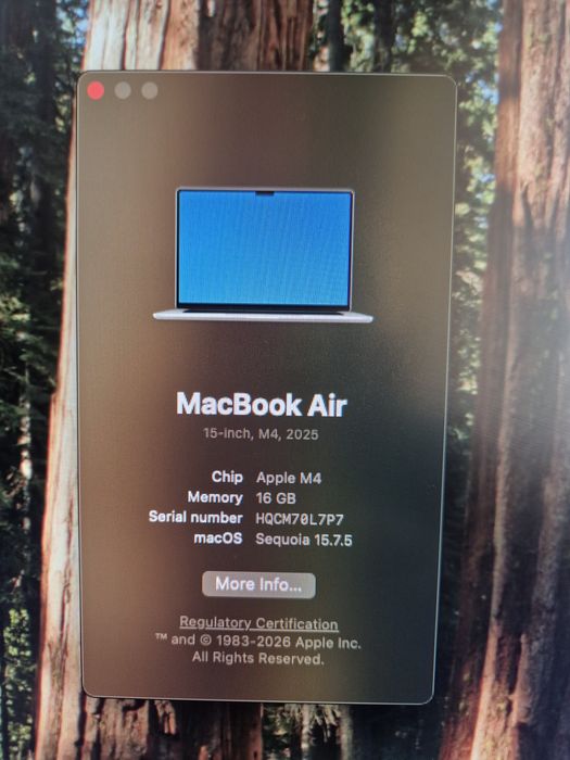 Macbook 2025 M4 15,3 inch 16GB RAM 512GB SD display nefunctional
 512GBSSD
 16GB RAM