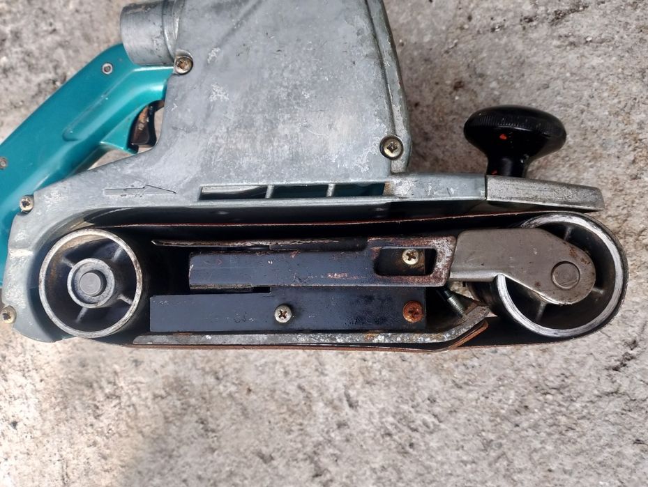 Лентов шлайф Makita 940вата