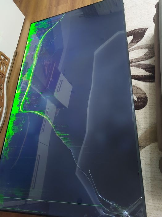 Tv led smart Samsung pentru piese