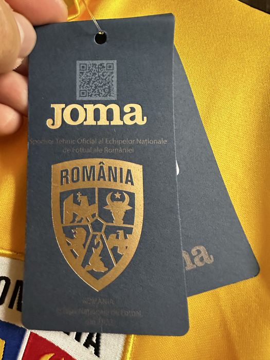 Tricou Romania semnat de Mircea Lucescu