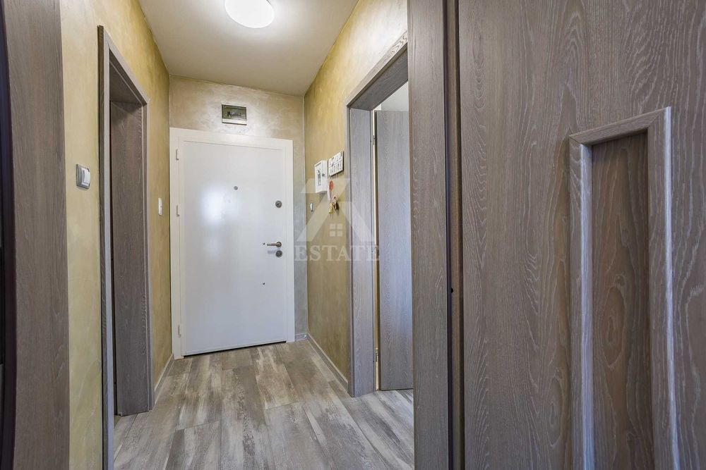 Продава се Двустаен апартамент в Елин Пелин - 63 кв.м за 2064 €/кв.м - Снимка #9