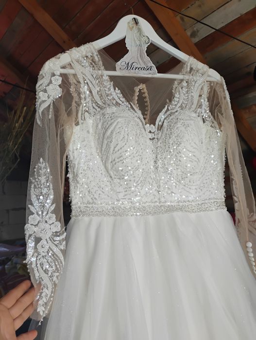 Vând Rochie de Mireasă
