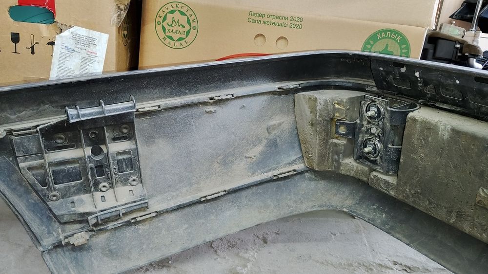 Продам Бампер мерс w202