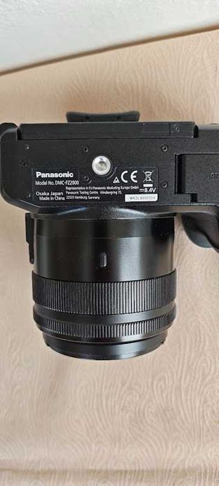 Panasonic LUMIX FZ2000