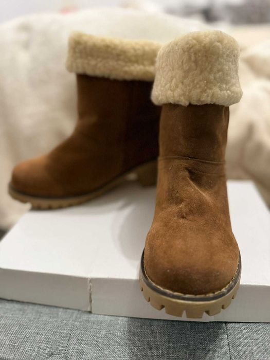 Кафяви дамски боти