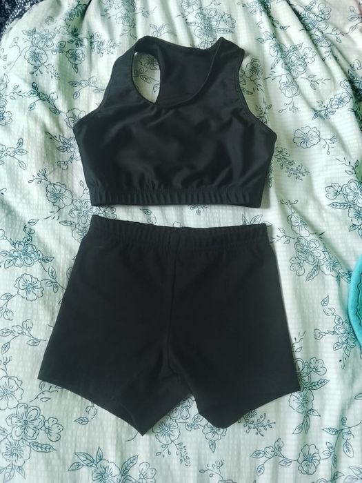 Продаётся костюм для гимнастики