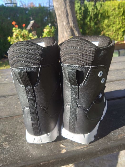 детски сноуборд обувки  kids snowboard boots DC shoes  EU 32