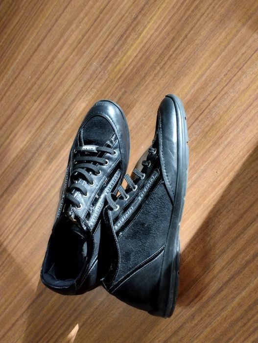 Продам мужскую обувь