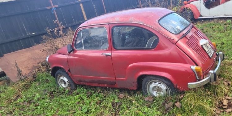 Dezmembrez Zastava 750( fiat 600)complet