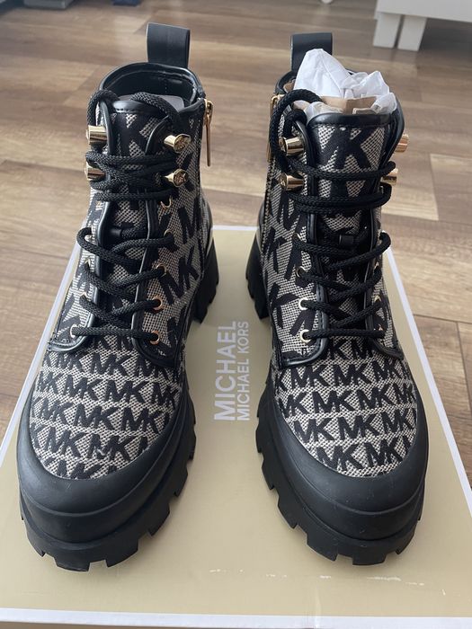 Боти Michael Kors
