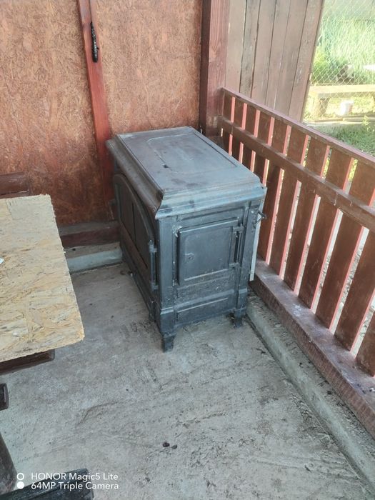 Șemineu /soba de vânzare